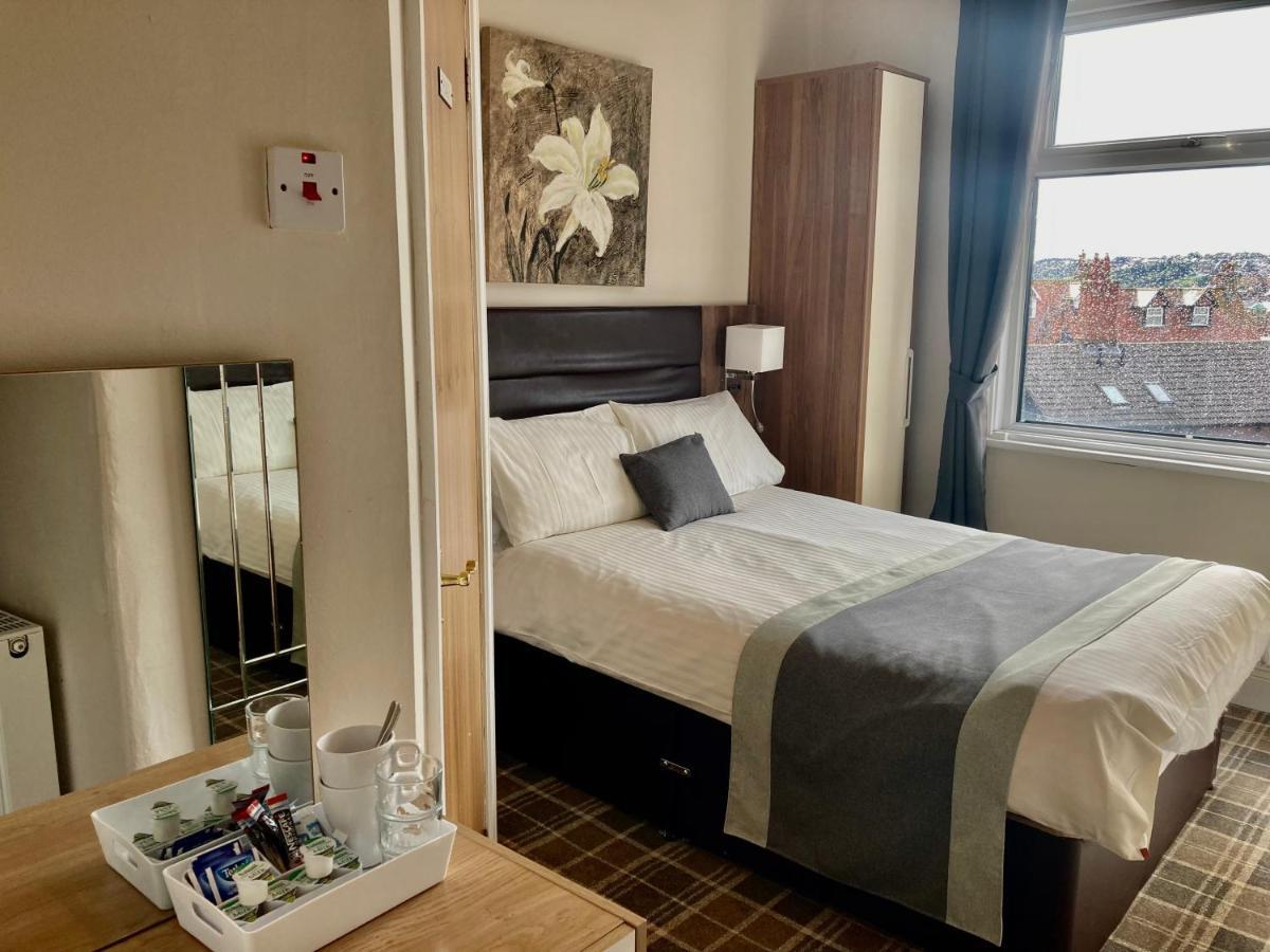 Small Double Room,1731409509:JPEG